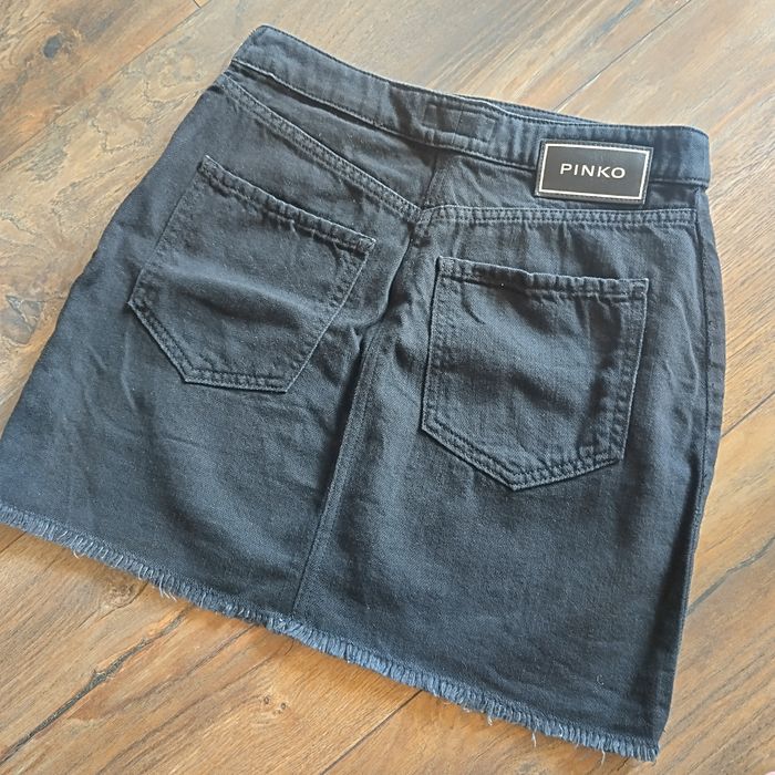 Пола Pinko и Elisabetta Franchi