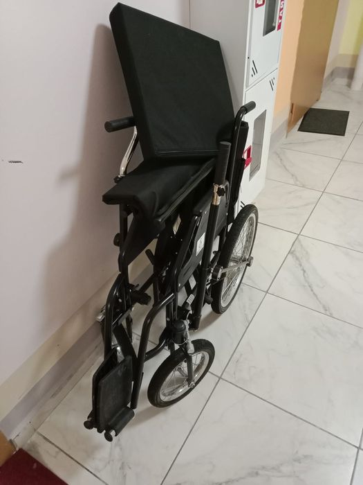 Инвалидная коляска