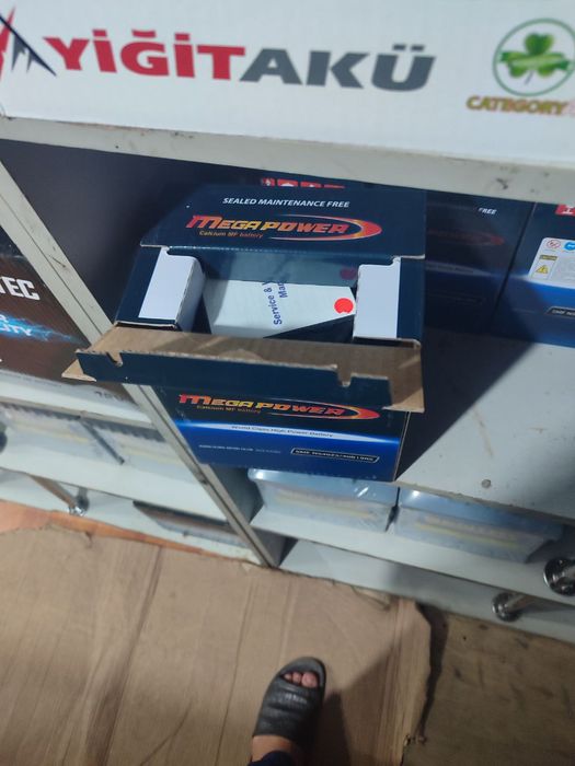 Akkumulyator sifatli hamyonbop barcha turdagi avtomobillar uchun