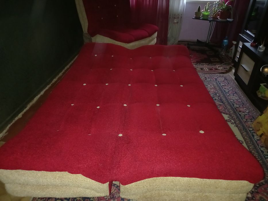 Мягкий уголок, диван и 2 кресла