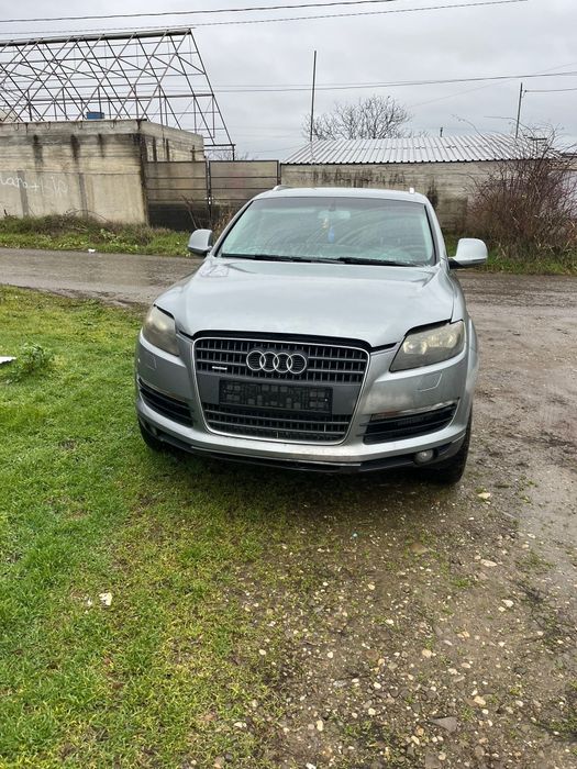 Dezmembrez audi q7 3.0d BUG