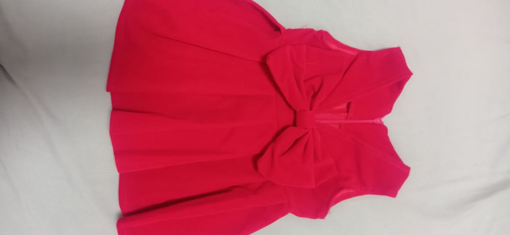 Qizlar sarafani sotaman