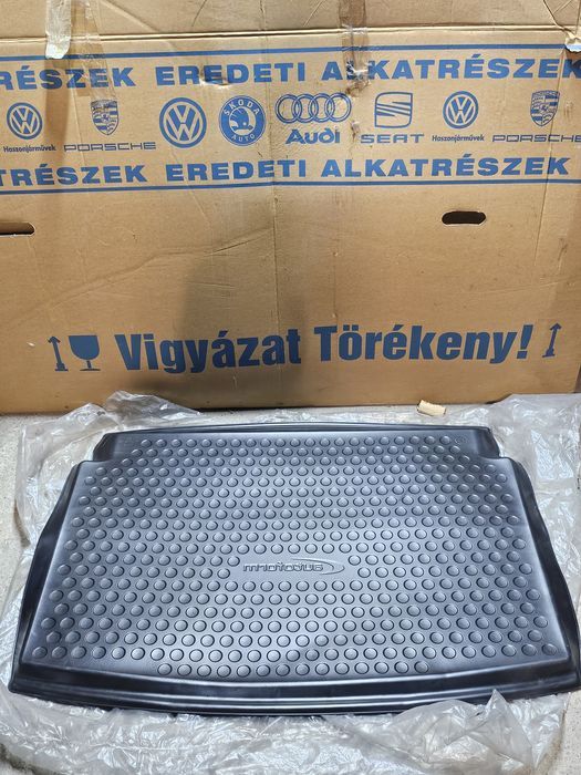 protectie mocheta portbagaj noua dedicata volkswagen golf v plus

prod