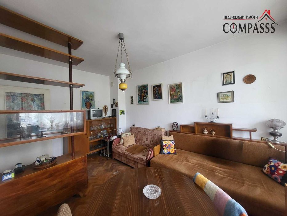 Продава се Двустаен апартамент в Добрич, Център - 67 кв.м за 1104 €/кв.м - Снимка #1