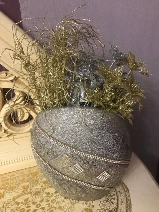 Декоративная ваза