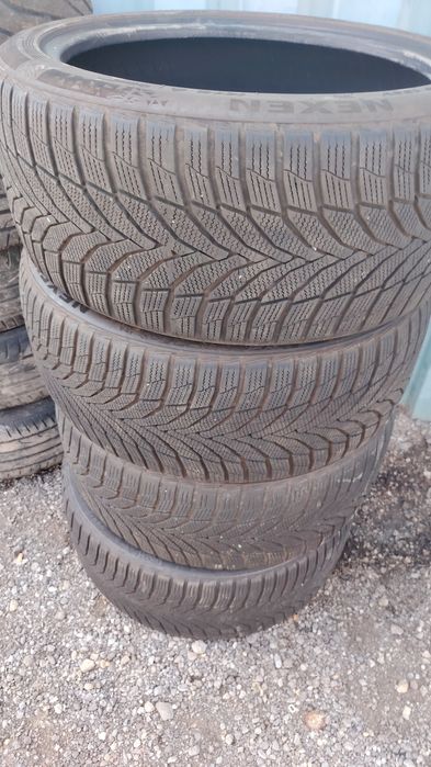 Vind 4 cauciucuri m+s 225/40/19