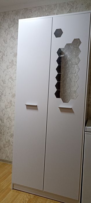 Продам плательный шкаф
