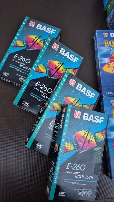 Vând Lot 26 casete video marca Basf & Mega view model 260 minute filme