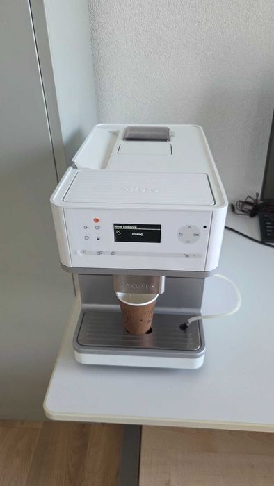 Кафемашина Miele CM6100