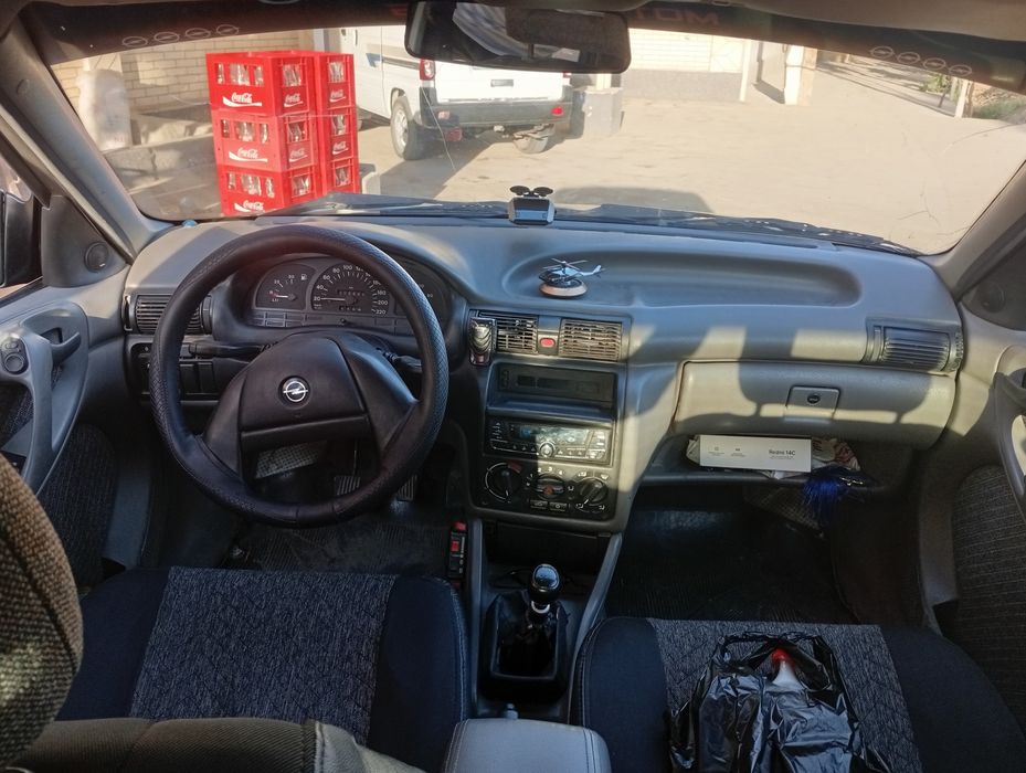 Opel Asta 1994 Сотаман