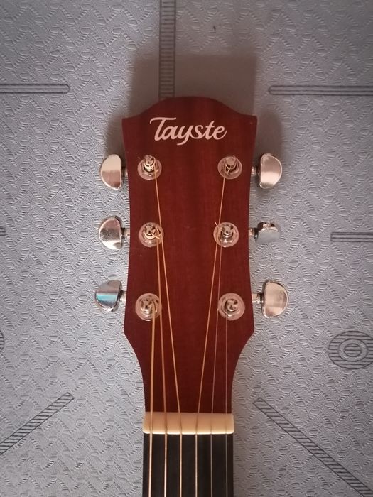 Продам гитару акустика