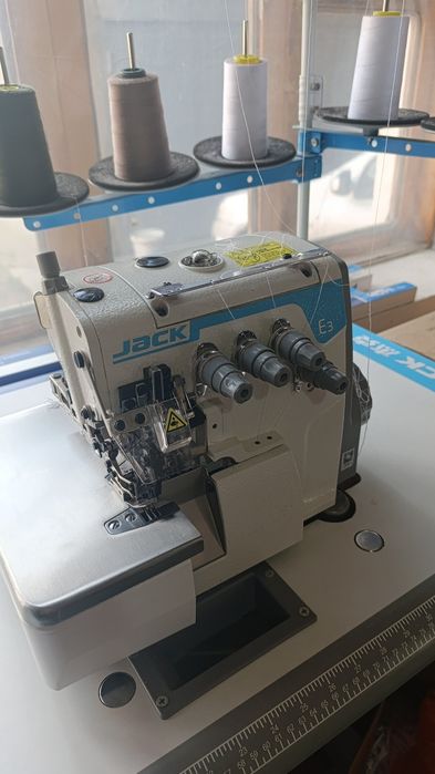 Jack E 3 оверлок 5 нитка оверлог