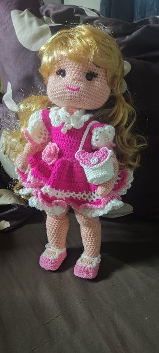 В продаже игрушки ручной работы