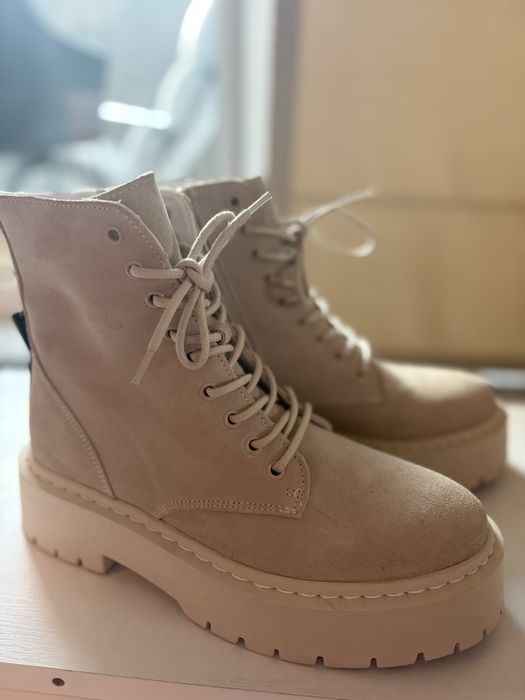 Ghete bocanci piele naturala Steve Madden bej