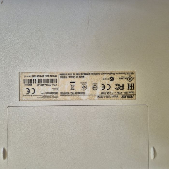 Лаптоп Asus L502M