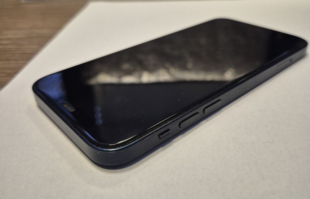 iPhone 12  64Gb  EAmanet