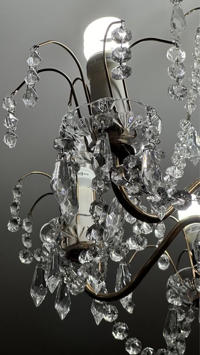 Продам хрустальную люстру