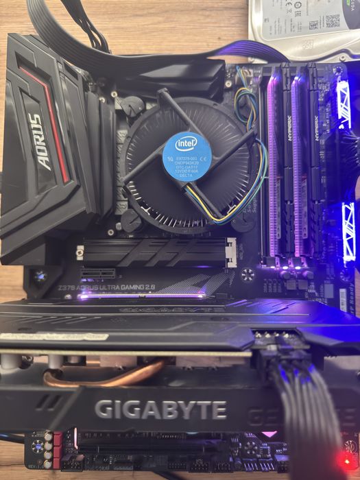 Placa de baza Gigabyte AORUS Z370 Ultra Gaming 2.0