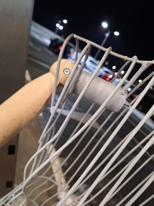 De vanzare doi manechini.