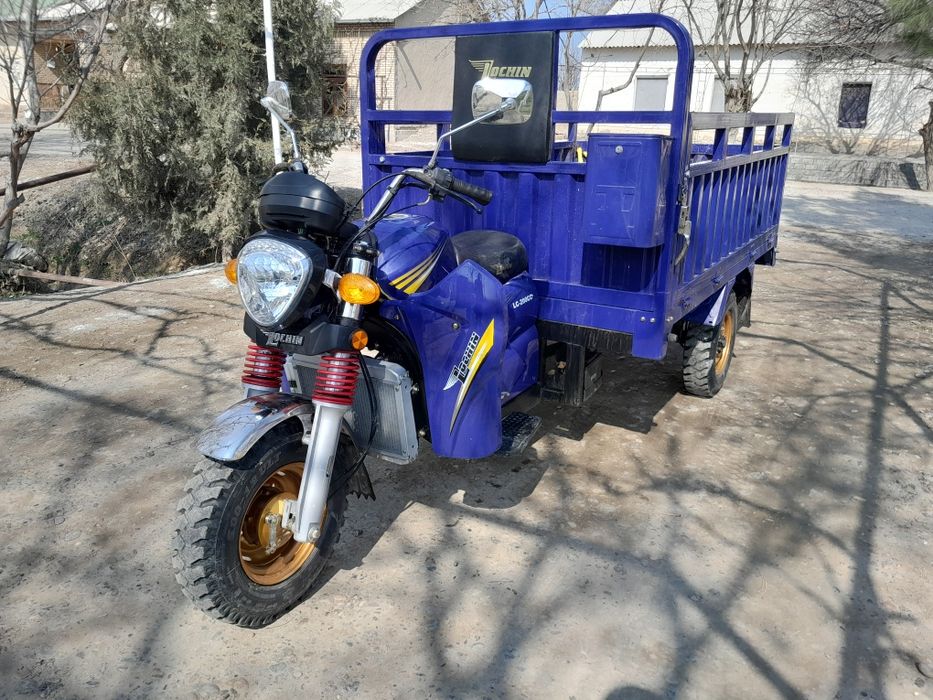 Lochin mototsikil kelishilgan narxda sotiladi