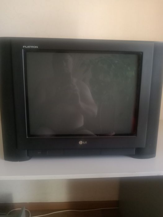LG телевизор продам