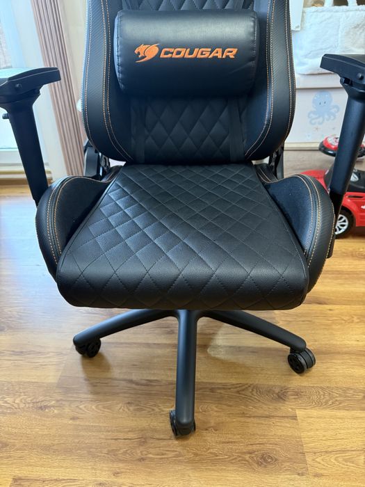 Геймърски стол Cougar Armor S