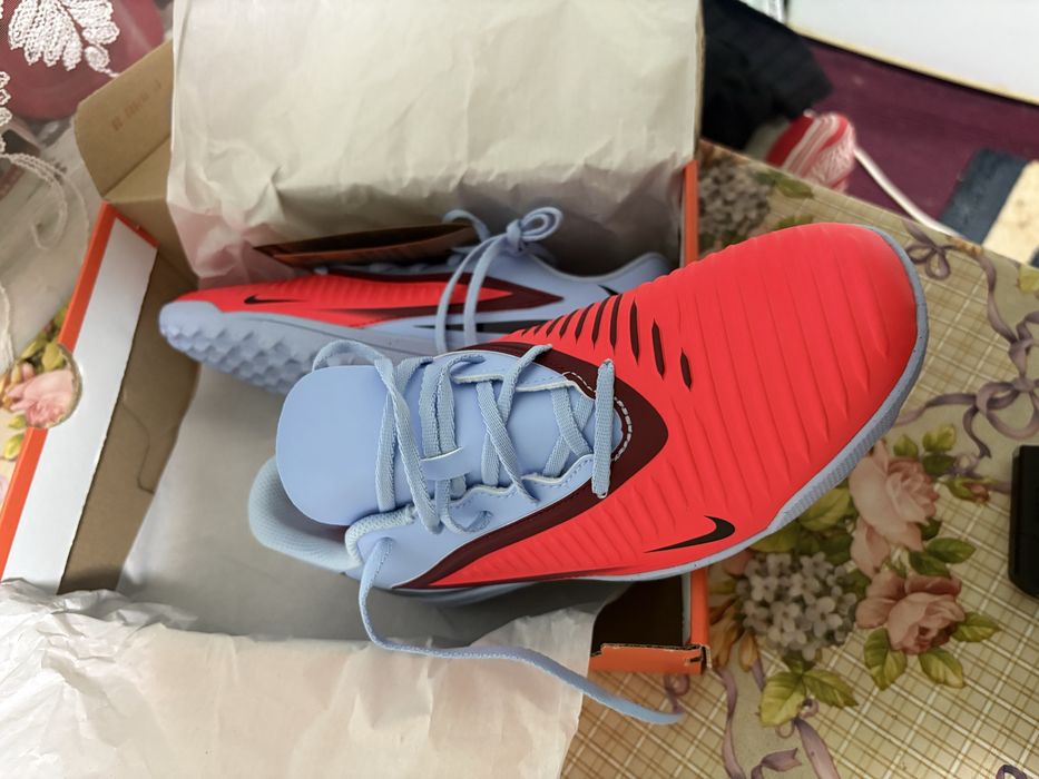 Ghete fotbal Nike Phantom