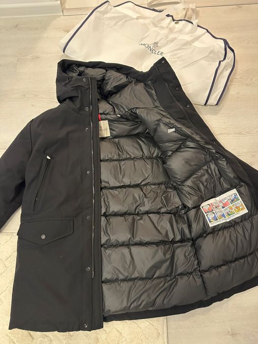 Geaca Moncler fabricata in Romania 2026