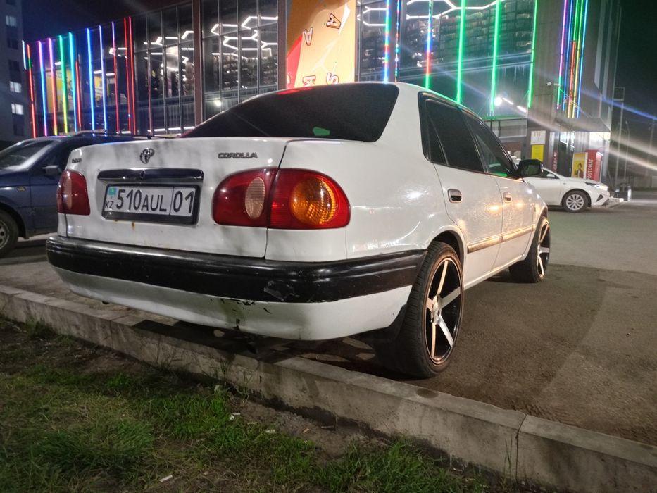 Тойота Королла 1998 года