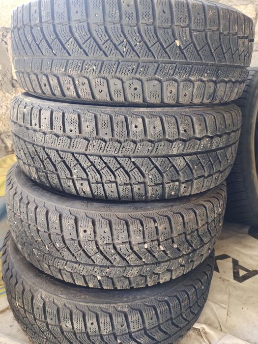 Продам покришка 15 размер