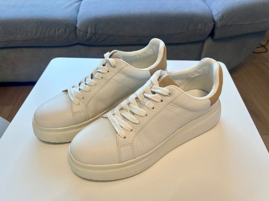 Бели кецове ZARA 42номер