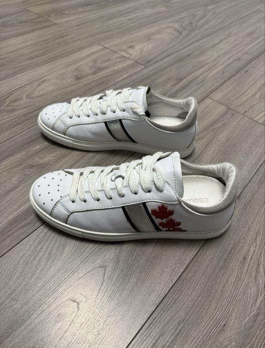 Adidasi dsquared