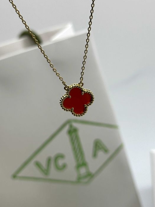 Colier Van Cleef & Arpels Aur 750 Carnelian