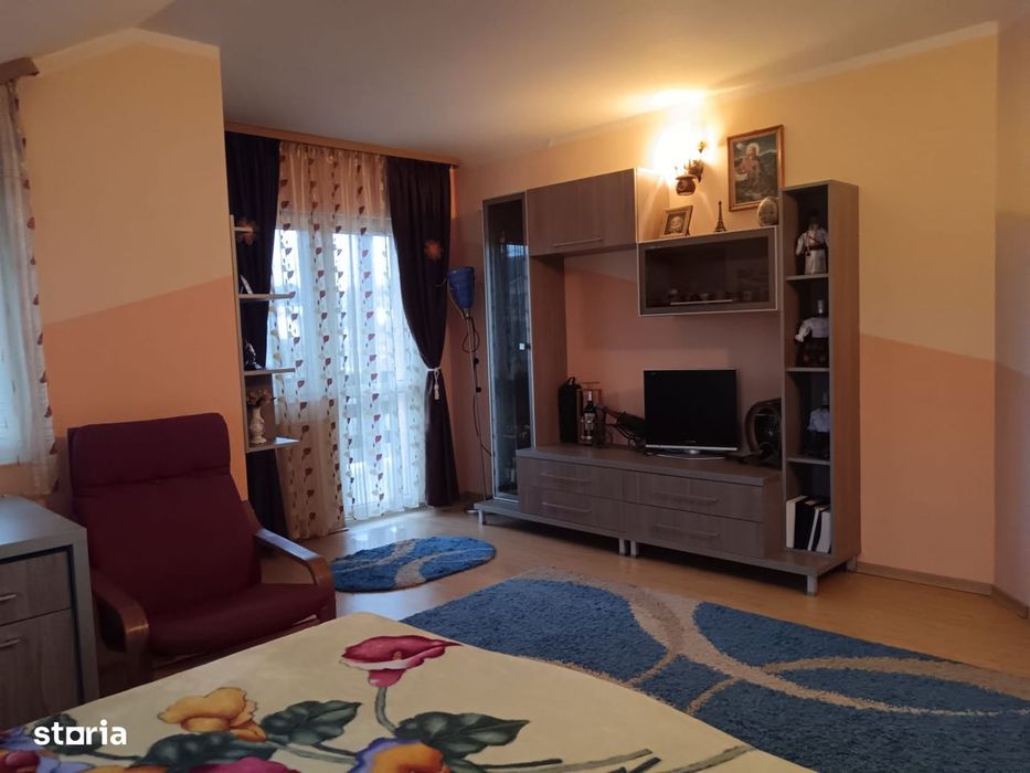 Zona Dumbravei, casa superba cu 10 ari teren