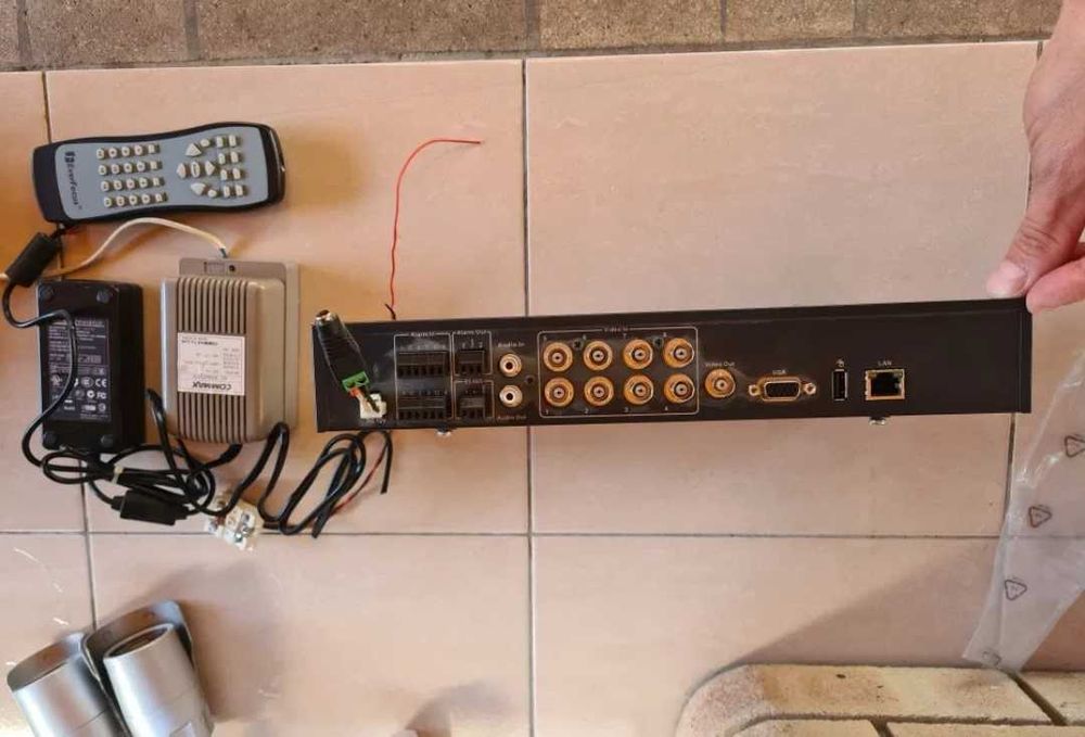 цифровой видеорегистратор (DVR) модели EverFocus ELR4F