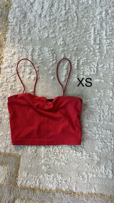 ЛОТ от топове на марките Pull and Bear и Bershka