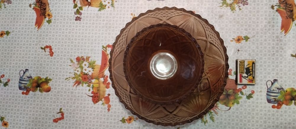 Комплект "Купа с 6 малки купички от кафяво стъкло