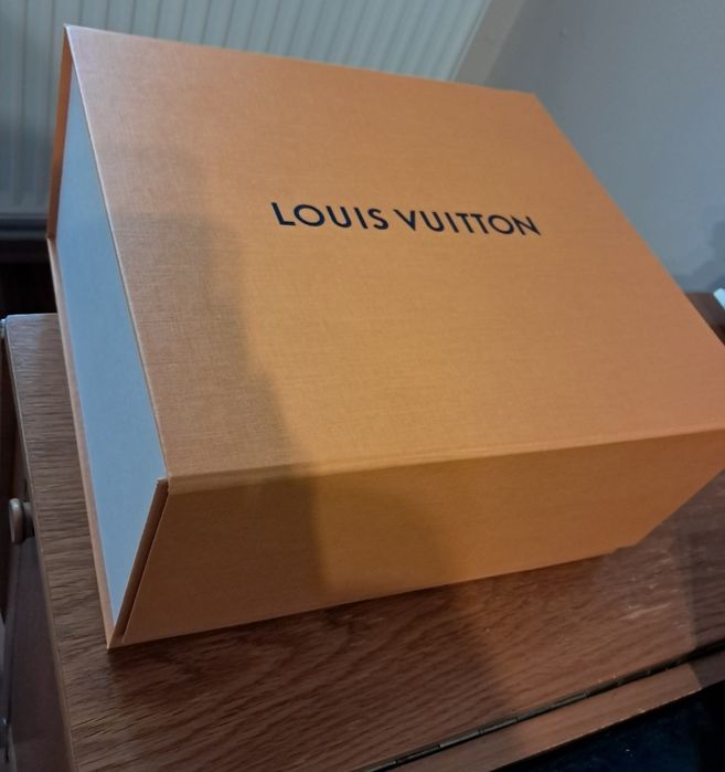 Cutie originală Louis Vuitton
