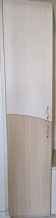 Bucok шкаф с четири отделения

Височина