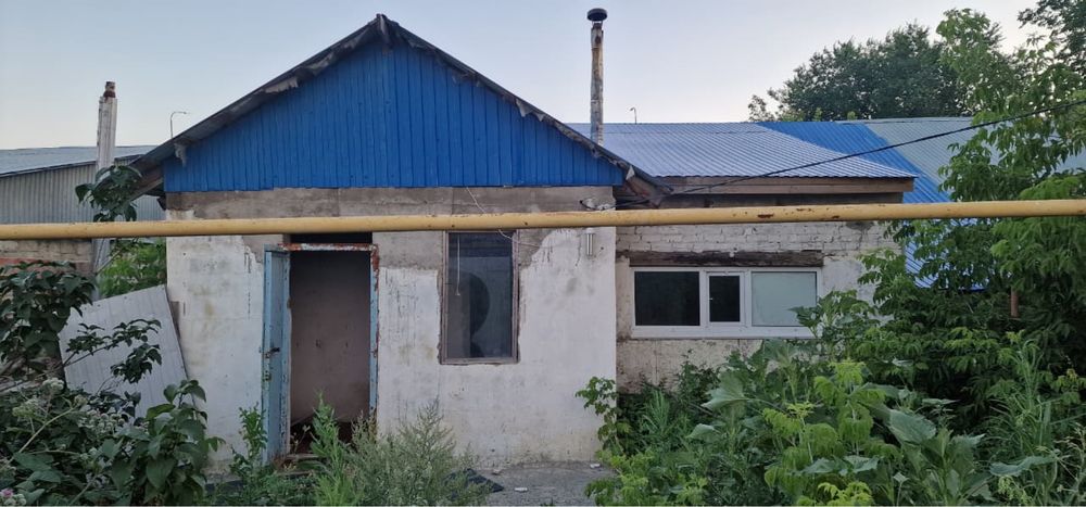 Продам 1/2 дома.