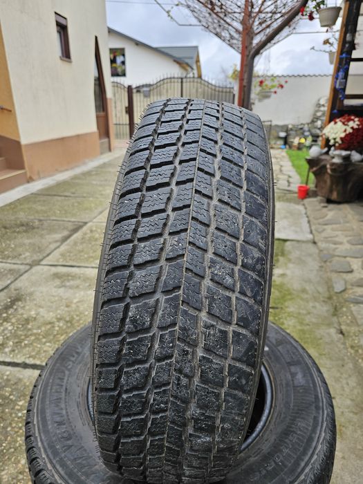 Anvelope Iarnă 215 70 r16