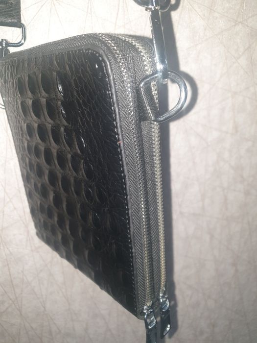 Продам новую барсетку .