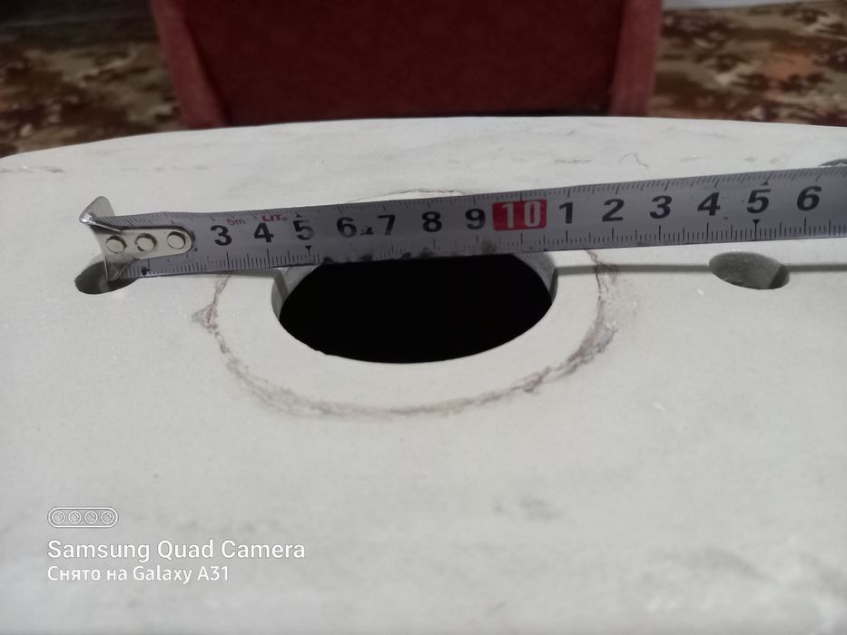 Продаю  бачок от унитаза.