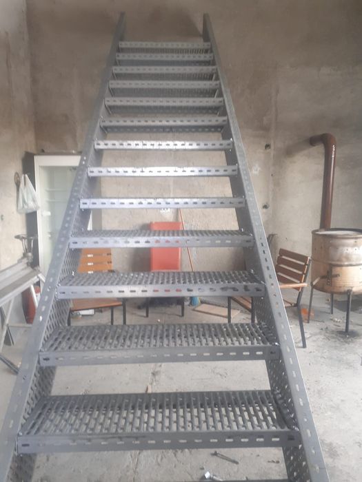 Scara metalica zincata 4m