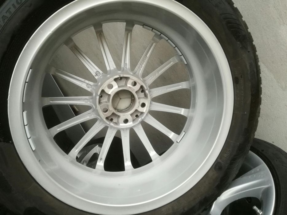 Mercedes X156 GLA - 215/55/18