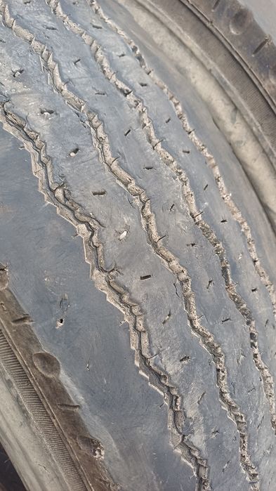 Гуми за камион 10 R 22.5