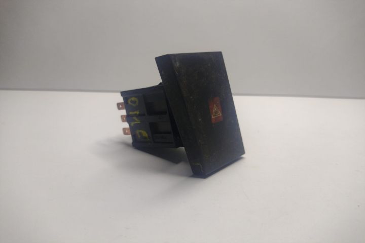 Buton Avarie 09147906 Opel Omega B