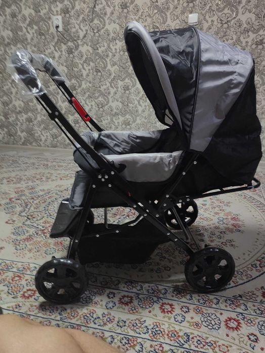 Детская коляска.