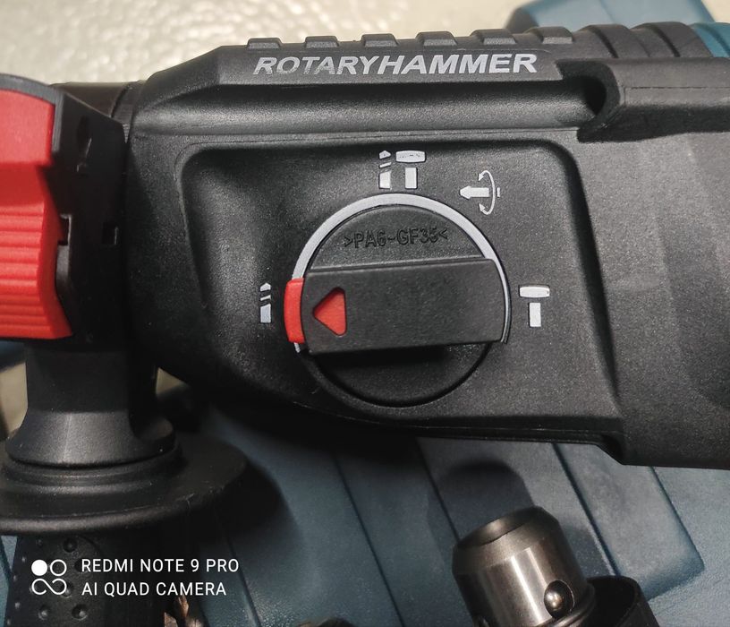 Bormașină BOSCH 1200w gbh 2-26 DRE ciocan rotopercutor 2 x mandrine