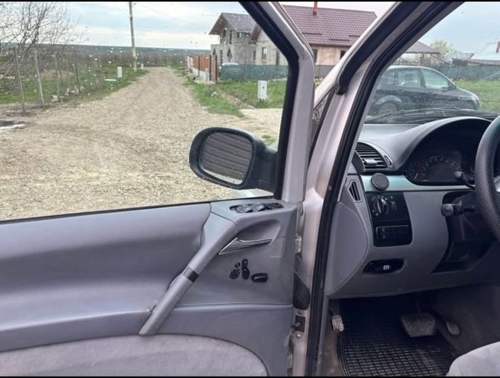 MERCEDES-BENZ V-Class 0 — imagine 3